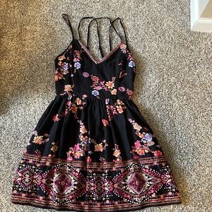 Xhilaration black/Pink Floral Mini Dress. Size small